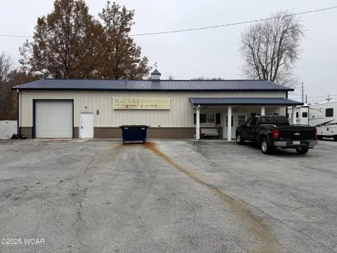 Commercial Building with Office/Retail Space