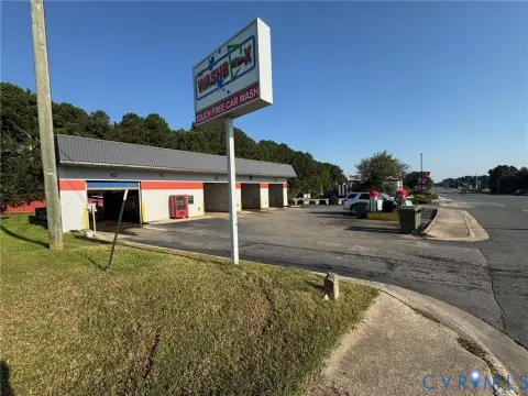 Self-Service Car Wash with Touch-Free Bay