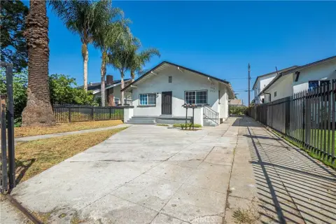 Updated Duplex in South LA