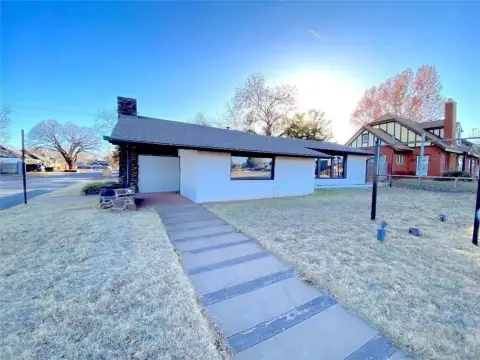 Elk City Office/Retail Opportunity