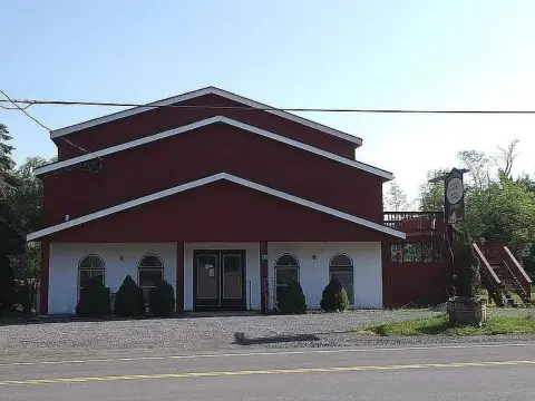 Mixed-Use Building Near Hunter Mountain