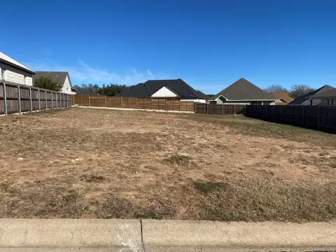 Residential Lot in Established Neighborhood