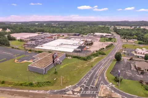 Corner Lot in Dalton, GA