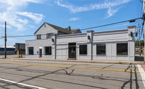 Mixed-Use Property with Restaurant