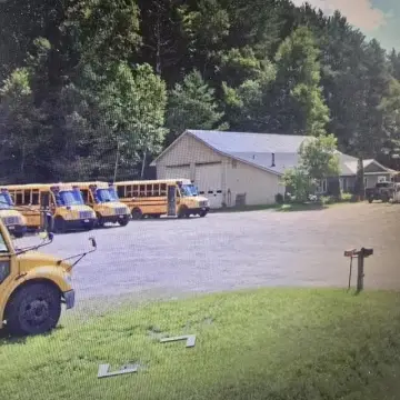 Lyndon Commercial Garage For Sale