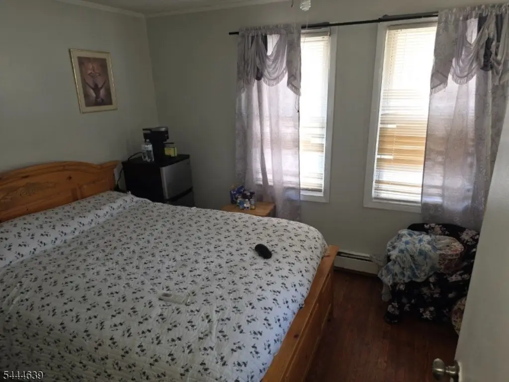 Picture 10