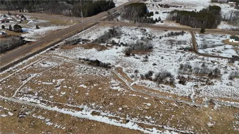 27.58 Acres Near I-35