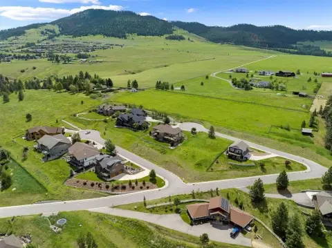 Residential Land with Mountain Views