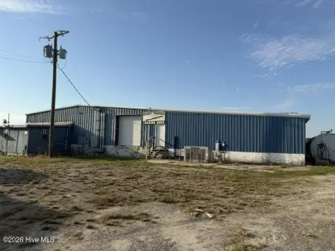 Warehouse with Cooler Room