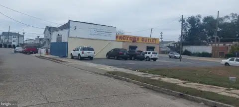 Retail Space in PENNSAUKEN, NJ