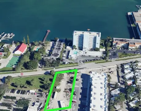 Commercial Land in Riviera Beach