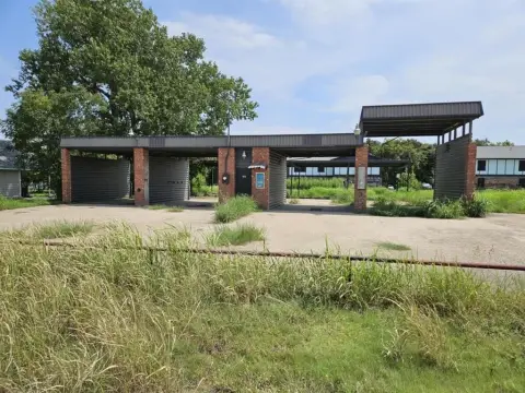 Car Wash in Hubbard, Texas