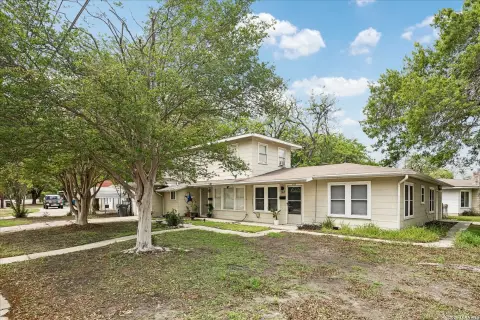 Charming Duplex in Prime Location