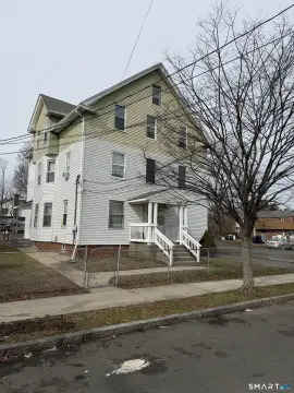 Picture of Triplexes at 370 Washington Street, New Britain, CT