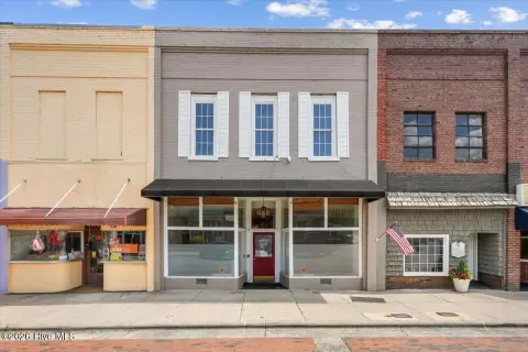 Downtown Storefront with Expansion Space