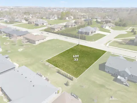 Picture of Residential land & home lots at 1004 7th St SW, Dyersville, IA