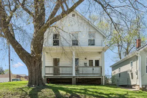 Picture of Duplexes at 1251 Walnut Street, Dubuque, IA