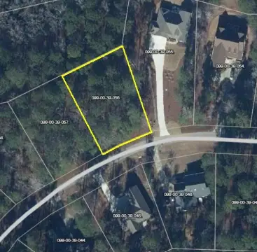 Wooded Lot Near Lake Thurmond