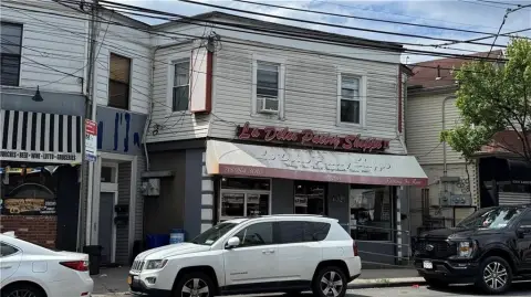 Staten Island Mixed-Use Investment