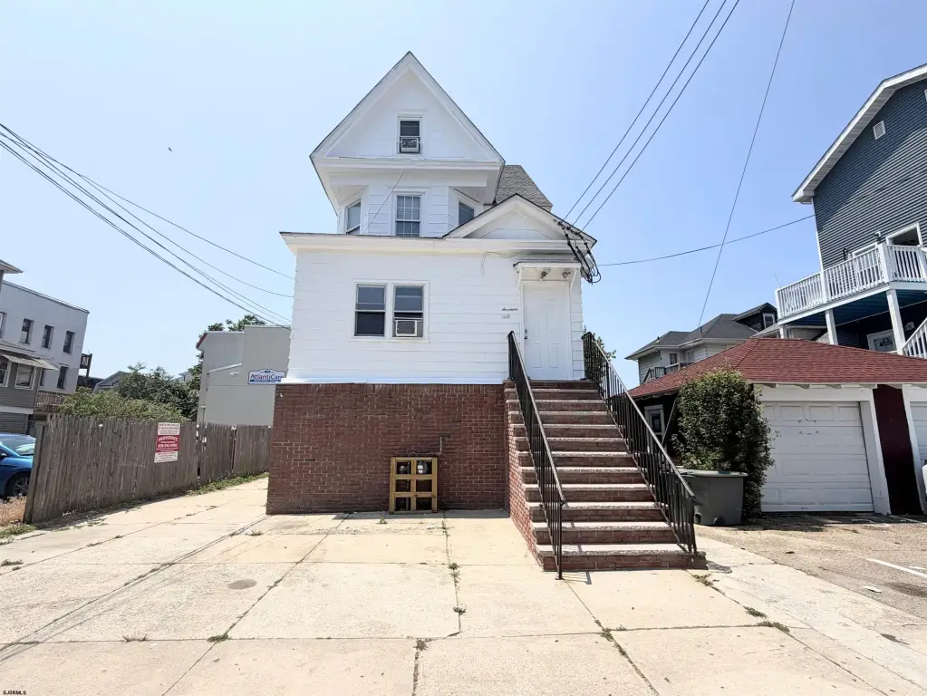 14 Providence Ave, Atlantic City, NJ 08401-3540