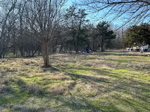 Land in Growing Caddo Mills