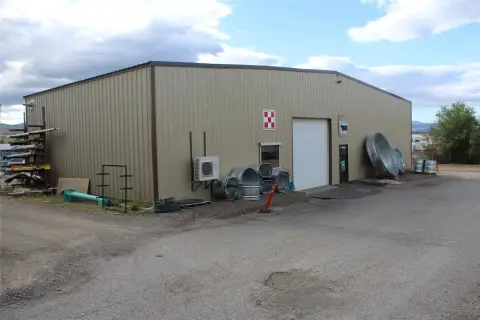 Warehouse Space Near Interstate Highway