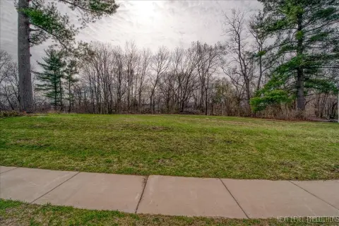 Residential Lot Backing Prairie Path