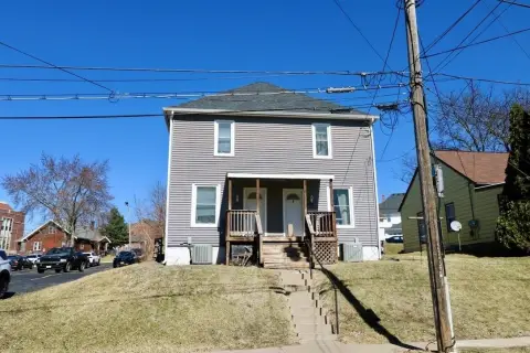 Duplex Near University of Dubuque