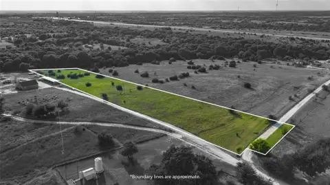 Unrestricted Land Near I-35