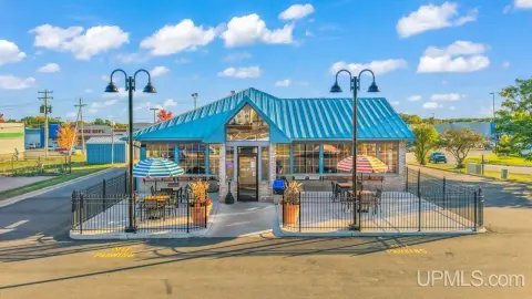 Restaurant with Fenced Patio
