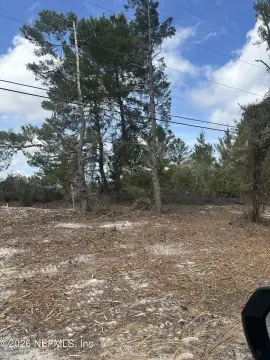 Versatile Acreage in Crescent City