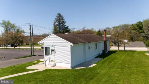 Renovated Commercial Space Near Route 73