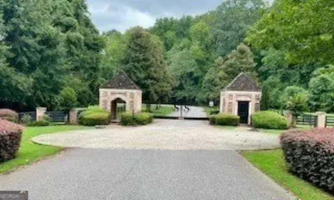 Land in Saddle Shoals