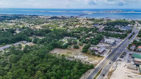 Commercial Lot in Navarre Heart