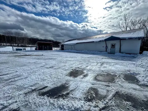 Versatile Commercial Building on 4.5 Acres