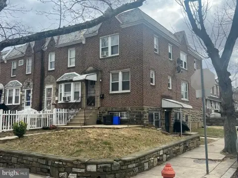 Juniata Triplex with Long-Term Tenants