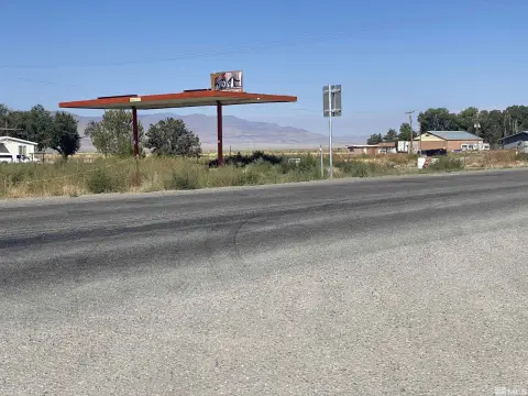 Commercial Land on Highway 95