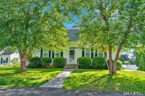 Four-Unit Quadplex with 7-Bay Garage