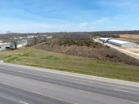 Commercial Land in Growing Area