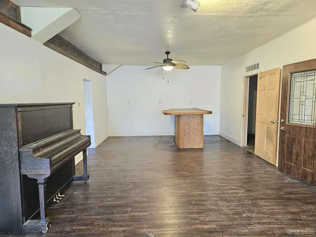 Picture 4