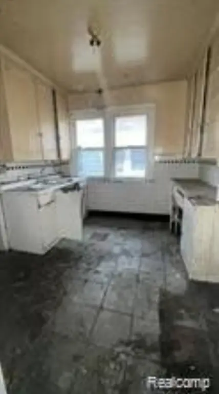 Picture 4