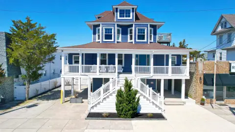 Move-In-Ready Duplex with Pool