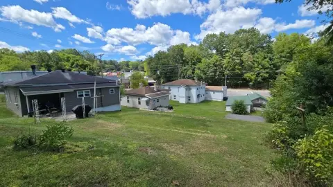 Mixed-Use Property in Prime District