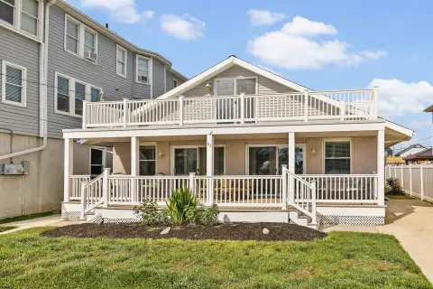 Bay-View Duplex with Decks