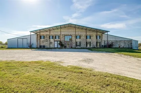 Versatile Acreage with Highway Frontage