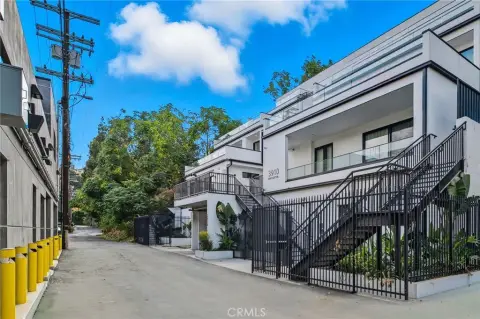 Luxury Apartments in Studio City