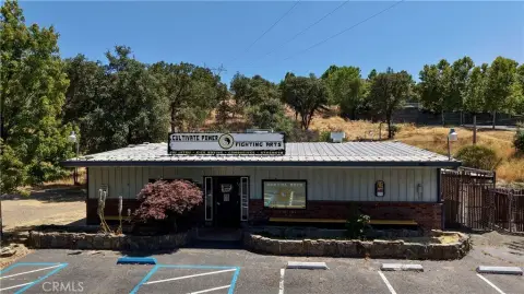 Oroville Commercial Unit For Sale