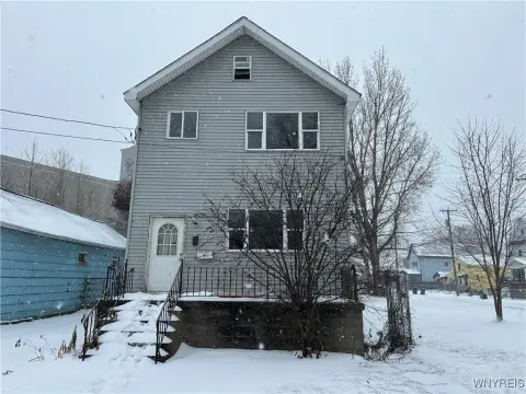 Spacious Duplex in Old First Ward