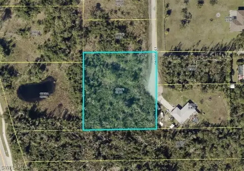 Spacious Acreage in Bokeelia, Florida