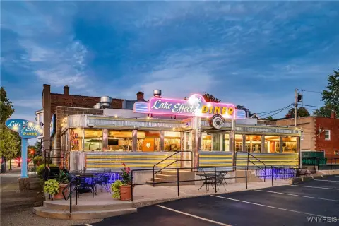 Lake Effect Diner Restaurant Building